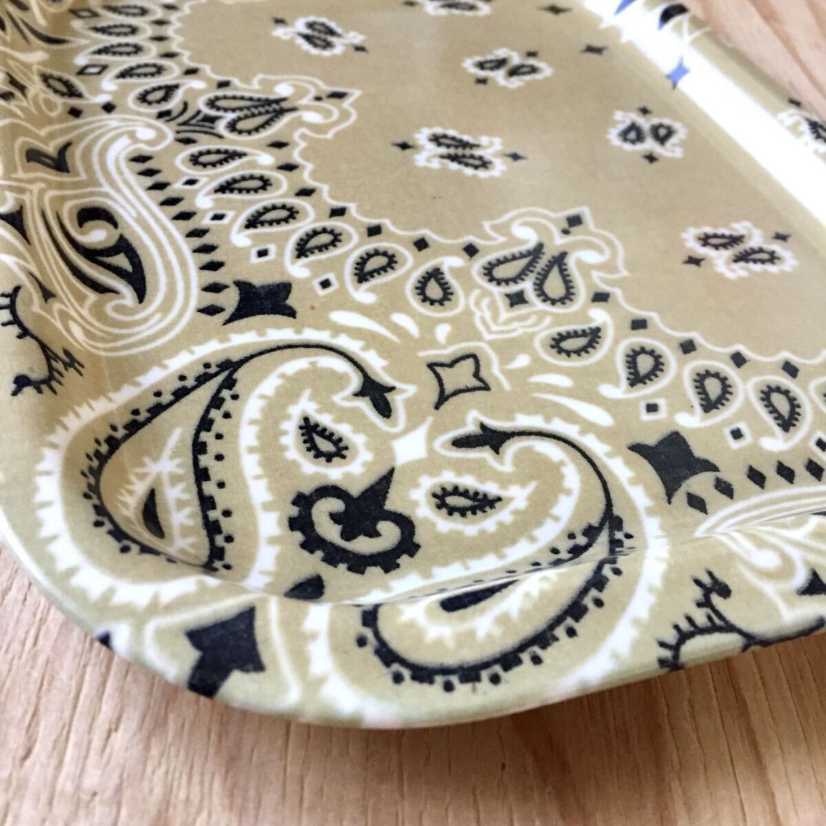 未使用 FREAK'S STORE HAV-A-HANK Bandana tray フリークスストア ハバハンク バンダナ トレイ 日本製 JAPAN MADE 米国 バンダナメーカー_画像2