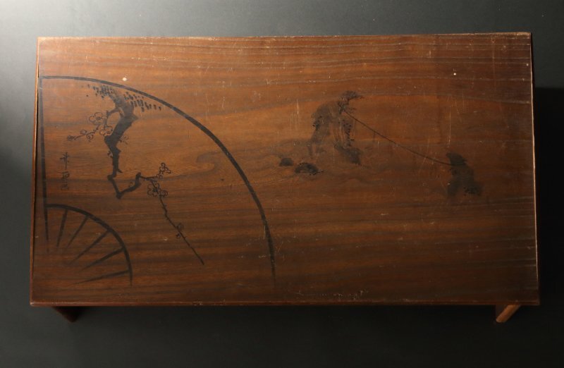 委託HK◇仙石廬元坊 二見形文台（家具 木工 文机 机 書 書籍 硯箱 和室 茶室 里紅 美濃派 松尾芭蕉 墨画 墨書 古物 骨董 二見浦 夫婦岩）_画像2