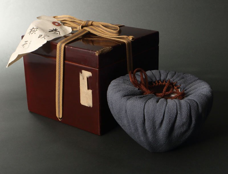 委託HK◇時代 雨漏粉引茶碗 ※仕覆添え（茶道具 陶磁器 陶芸 高麗茶碗 雨漏手 堅手 白 中国 朝鮮 李朝 古物 骨董 古美術 鑑賞 茶事 ）_画像8