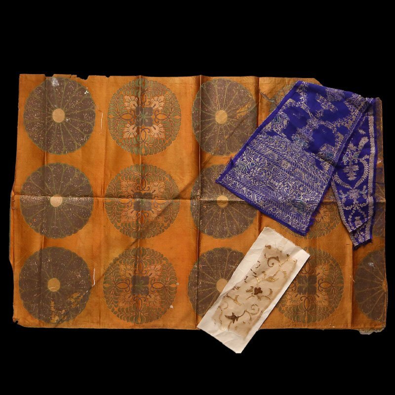 委託HK◇時代 古裂 ヤマ(布 ハギレ 織物 染織 名物裂 緞子 紹巴 更紗 帯 草花 竹 亀甲 文様 時代物 古物 骨董 鑑賞 資料 )_画像1