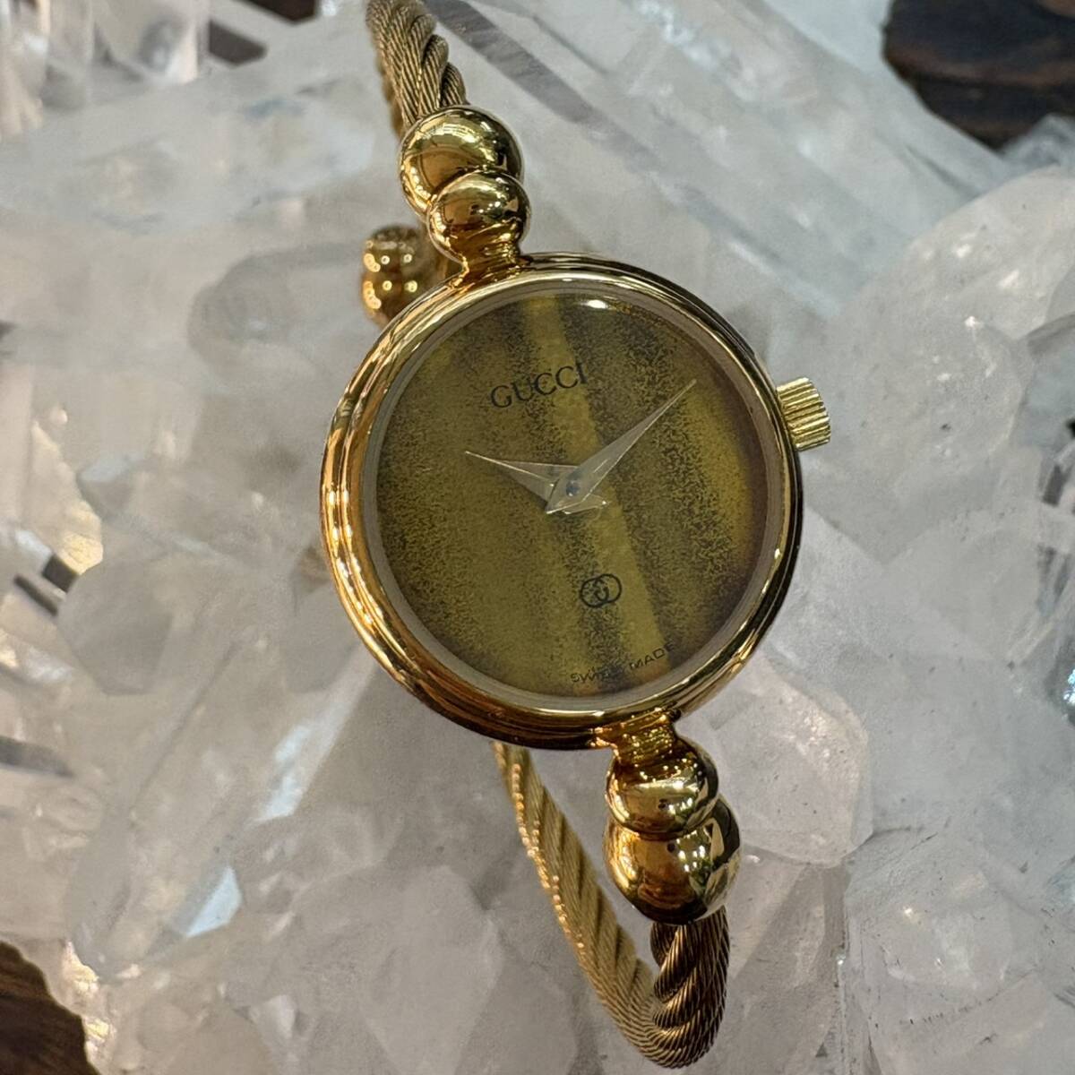 7568 グッチ/バングルウォッチ/2047T/GP/ゴールド/レディース/クォーツ/Gucci /BangleWatch/Quartz/不動/ジャンク_画像2