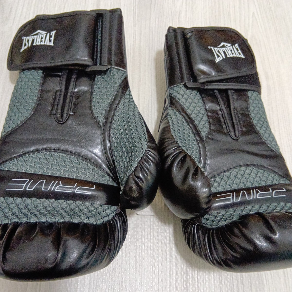 EVERLAST PRIME ボクシンググローブ 黒/グレー 16oz Boxing エバーラストモデル_画像3