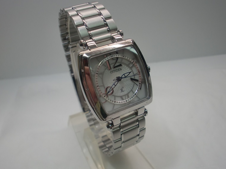 ぴったり動作中：電波ソーラーCITIZEN シチズン XC クロスシー H336-T013031 TA レディース腕時計_画像3