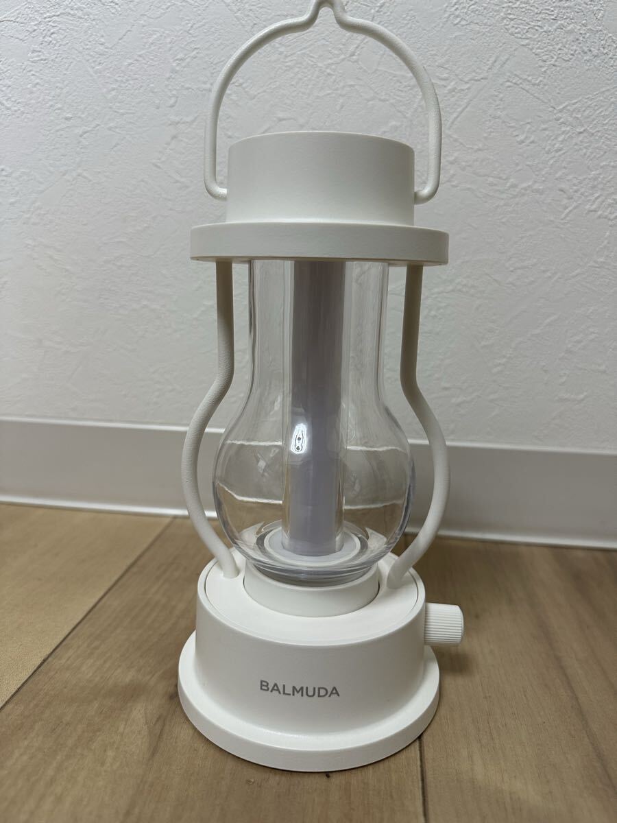 【美品】【送料無料】BALMUDA バルミューダ The Lantern LO2A-WH ホワイト LEDランタン_画像1