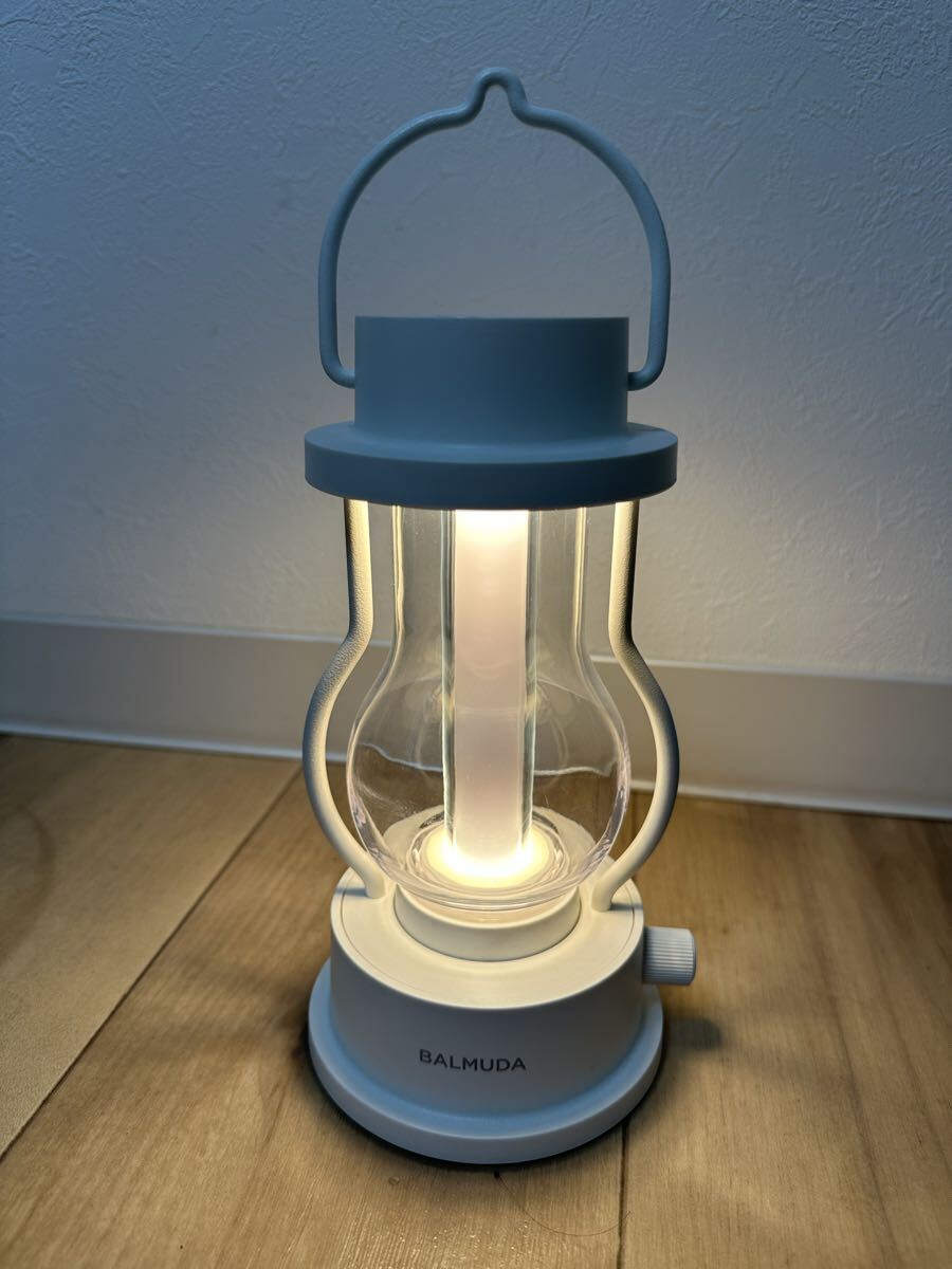 【美品】【送料無料】BALMUDA バルミューダ The Lantern LO2A-WH ホワイト LEDランタン_画像2
