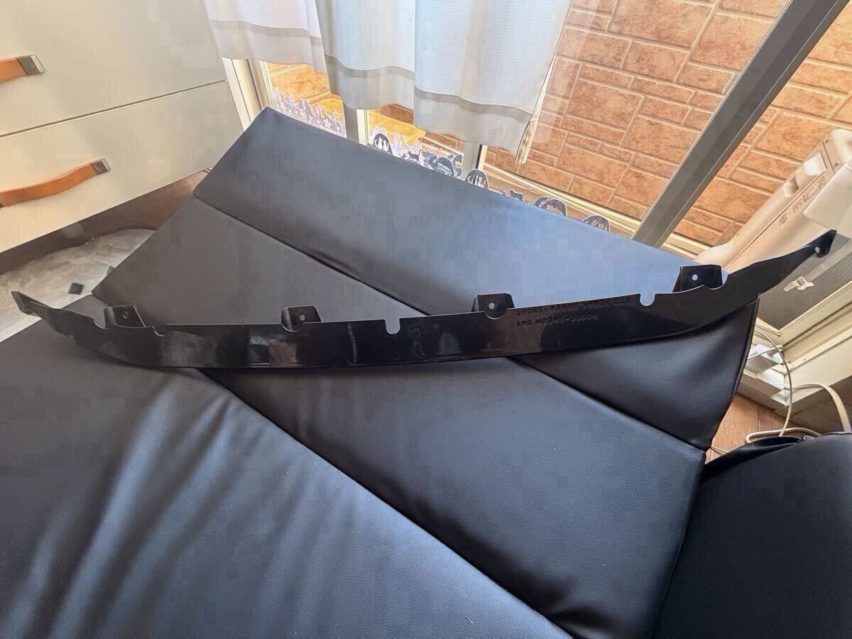 レクサス　ES TRDエアロ　センター部分_画像5