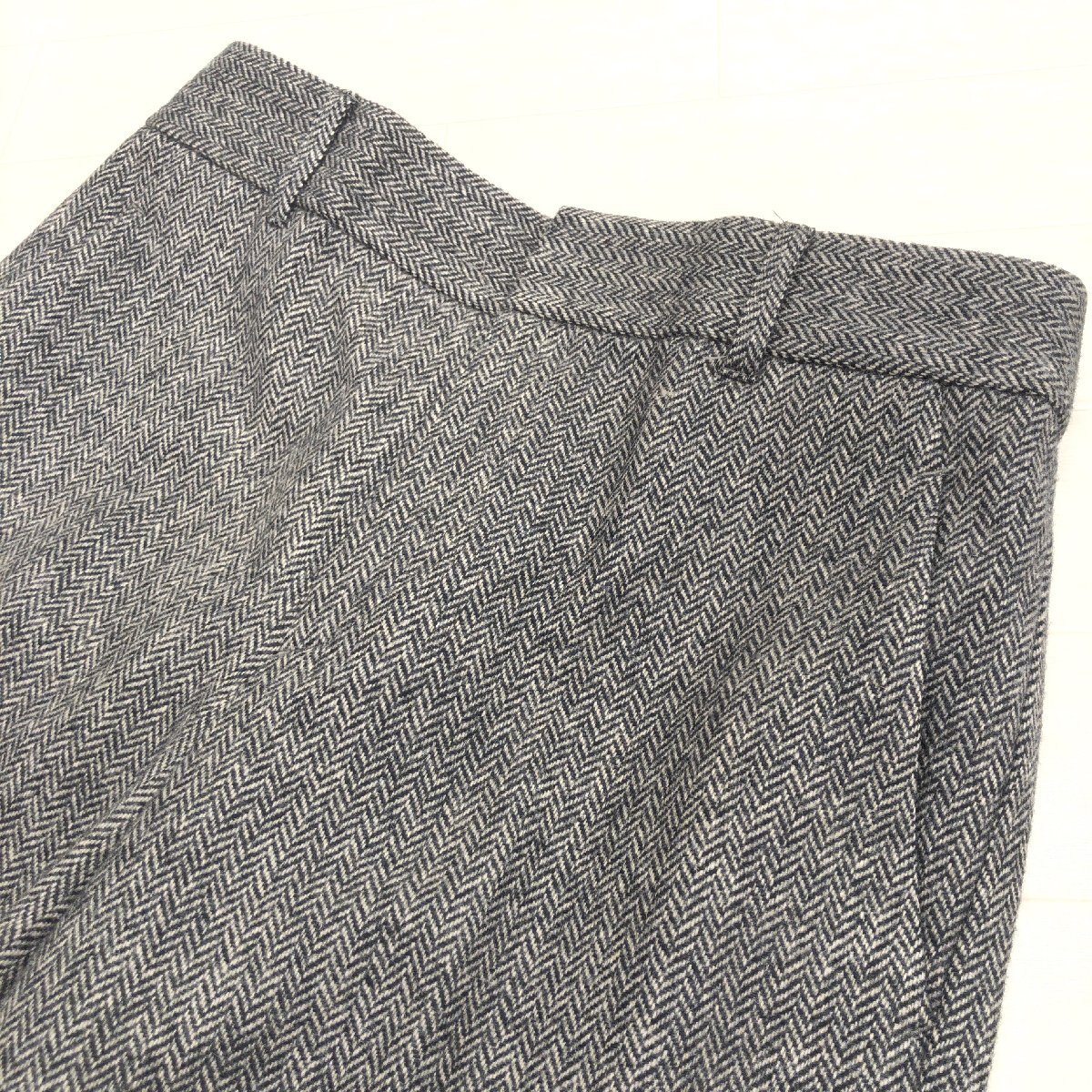 美品 23区 ニジュウサンク MOON社製生地 ウール100% 総柄 スラックス パンツ 36(S) ウールパンツ センタープレス レディース 婦人_画像4