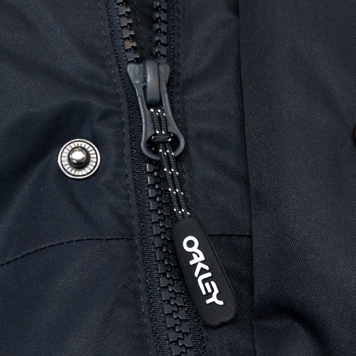 ◆OAKLEY オークリー 定価20,900円 Range Rc Jacket スノージャケット M 黒 ブラック スノボー スキー ウィンタースポーツ 耐久撥水 速乾_画像5