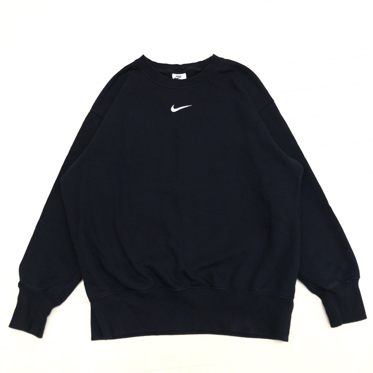 ●NIKE ナイキ 定価8,800円 ロゴ刺繍 フェニックス フリース スウェット トレーナー M 黒 ブラック 裏起毛 ストリート スポーツ レディース_画像1