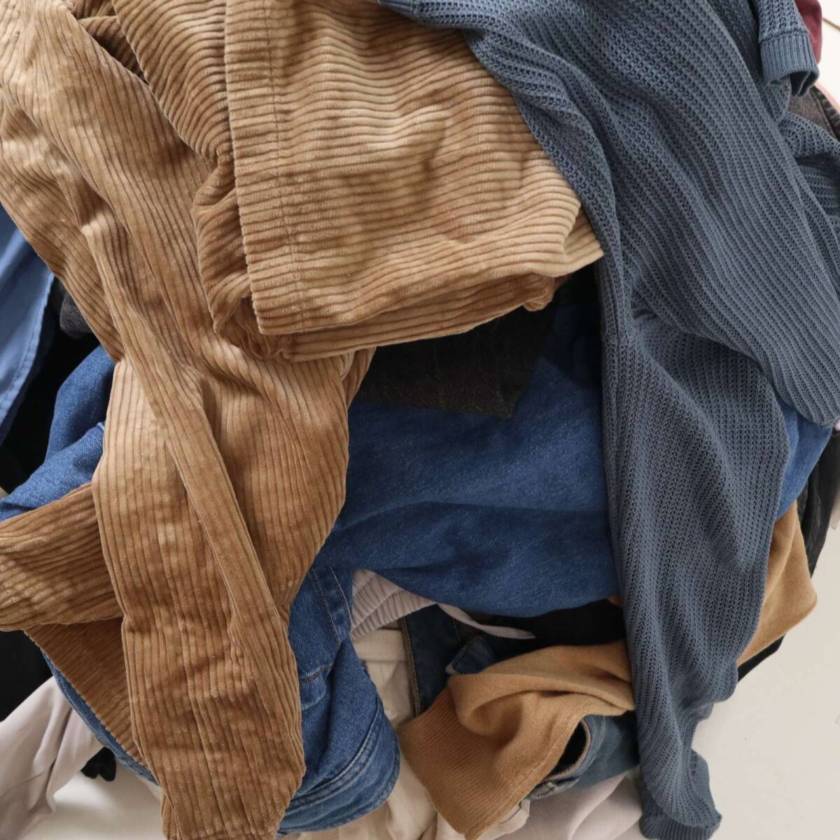 【大量! GU 58点】 GU ジーユーのみ レディース トップス ボトムス アウター まとめ売り 卸売り 卸 業販 アソート Sz.F_画像3