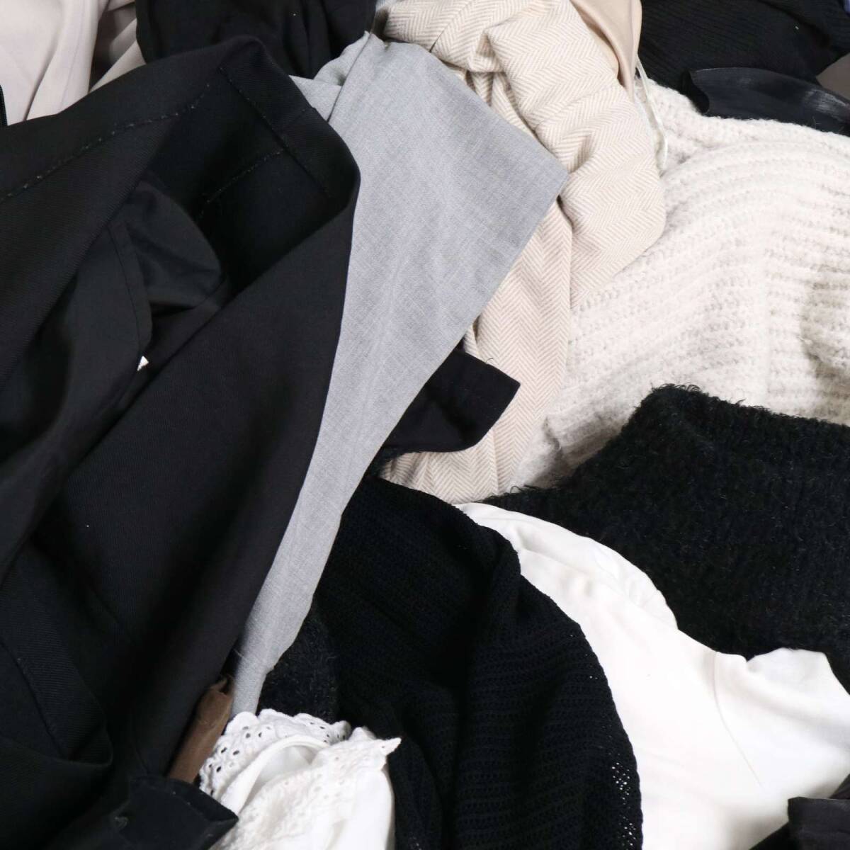 【大量! GU 58点】 GU ジーユーのみ レディース トップス ボトムス アウター まとめ売り 卸売り 卸 業販 アソート Sz.F_画像7