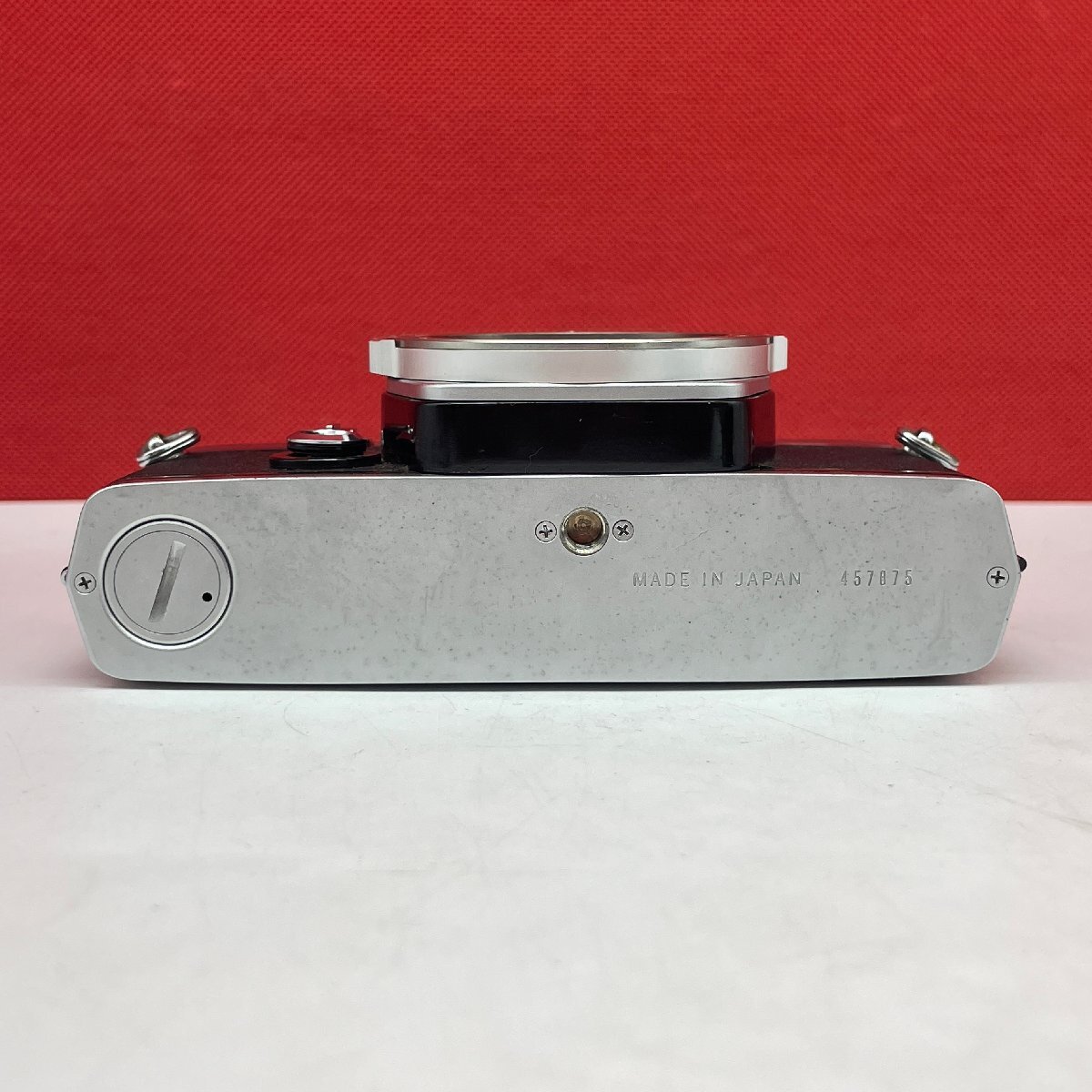 ◎17 OLYMPUS OM-1 シルバー フィルム一眼レフカメラ ボディ 動作品 1円スタート オリンパス_画像6