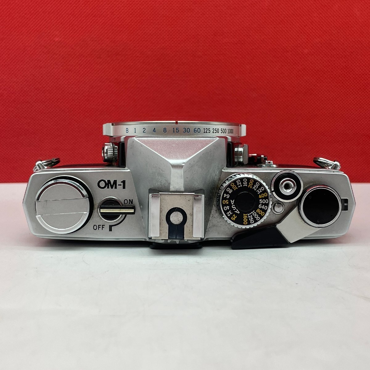 ◎17 OLYMPUS OM-1 シルバー フィルム一眼レフカメラ ボディ 動作品 1円スタート オリンパス_画像5