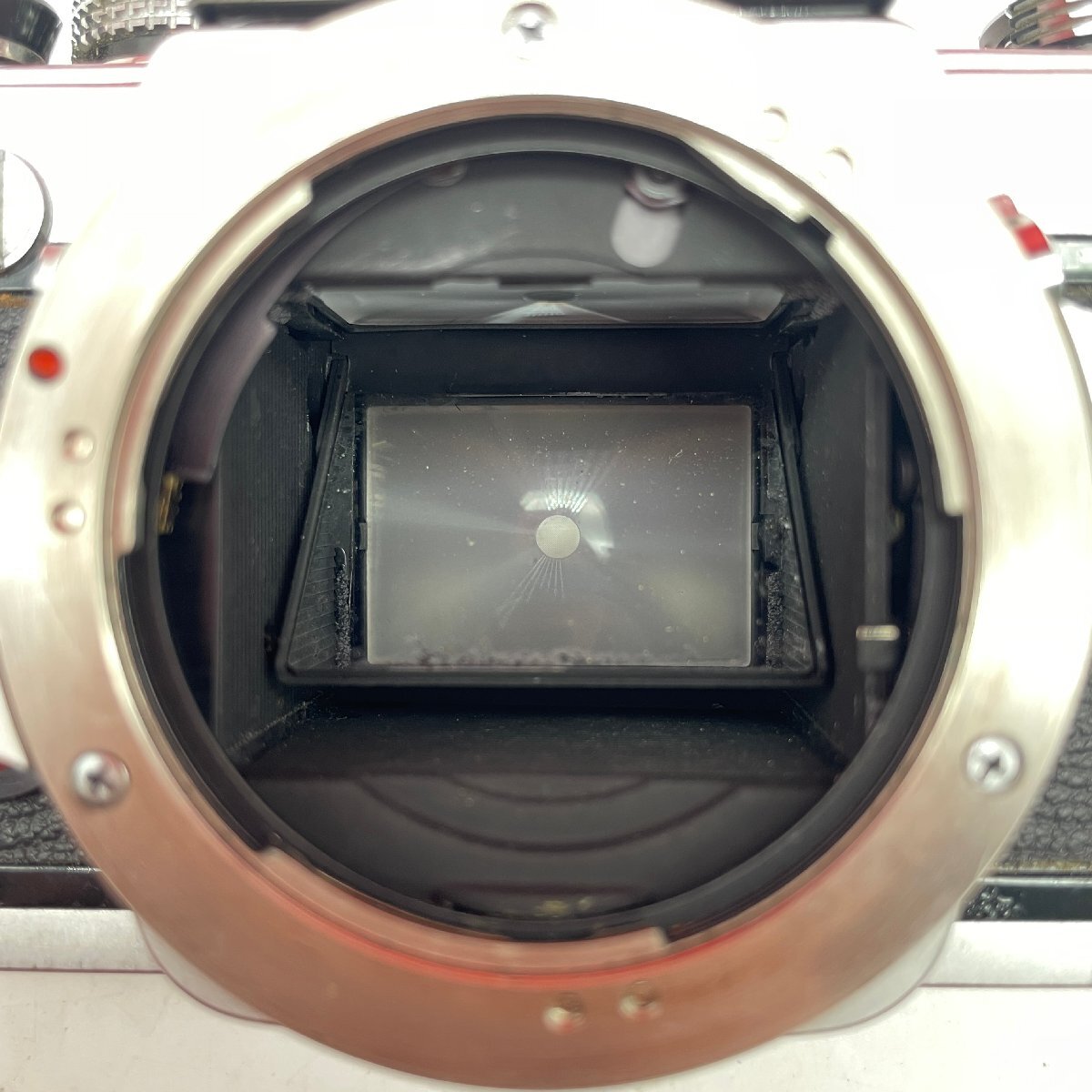 ◎17 OLYMPUS OM-1 シルバー フィルム一眼レフカメラ ボディ 動作品 1円スタート オリンパス_画像9