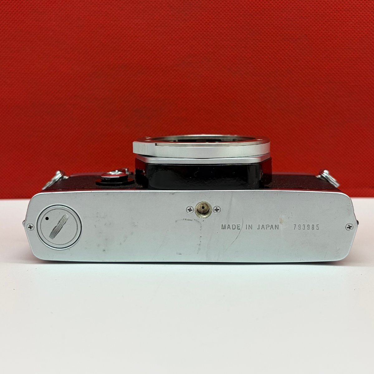 +12 OLYMPUS OM-1 シルバー フィルム一眼レフカメラ ボディ 現状品 1円スタート オリンパス_画像6