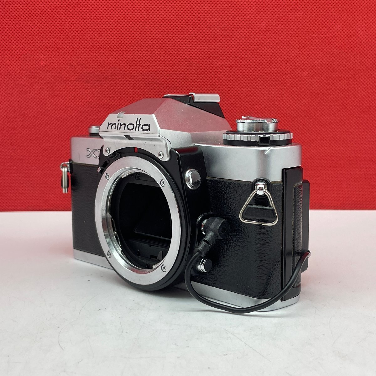 ◎37 MINOLTA XD フィルム一眼レフカメラ ボディ 動作品 1円スタート ミノルタ_画像4