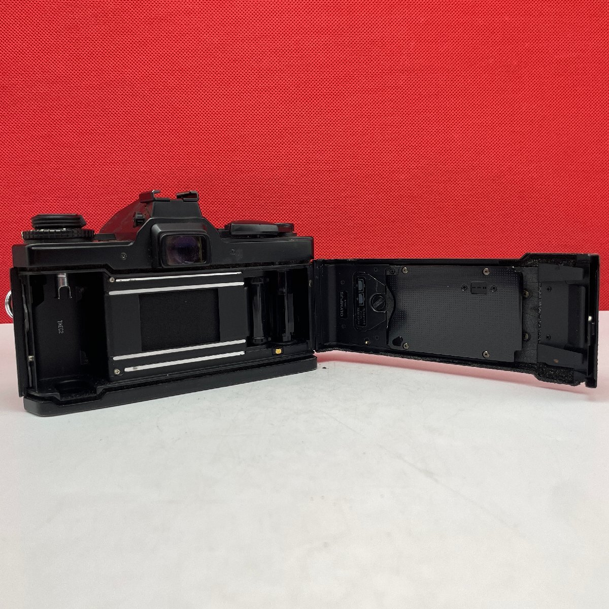 ◎54 OLYMPUS OM-4 OM-SYSTEM ZUIKO AUTO-MACRO 50mm F3.5 フィルム一眼レフカメラ 動作品 1円スタート オリンパス_画像7