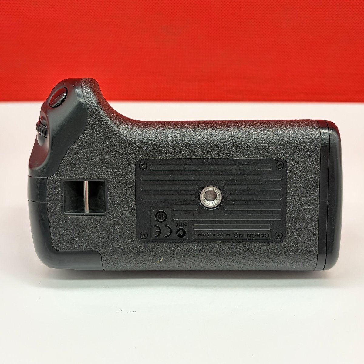 +51 Canon BATTERY GRIP BG-E5 バッテリーグリップ アクセサリー 現状品 キャノン_画像7