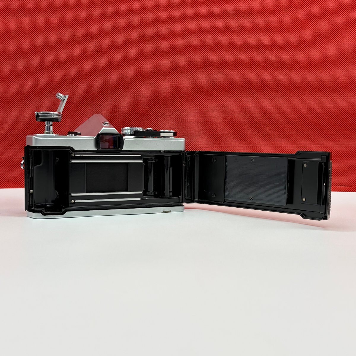 R204 OLYMPUS OM-1 シルバー OM-SYSTEM G.ZUIKO AUTO-S F1.4 50mm フィルム一眼レフカメラ 現状品 1円スタート オリンパス_画像7