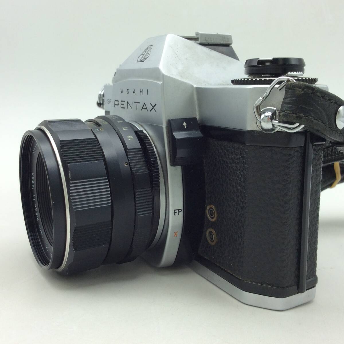 RR31★【動作/精度未確認】フィルムカメラ PENTAX ペンタックス SPOTMATIC スポットマチック SP F レンズキャップ付き 現状品 ジャンク品_画像2