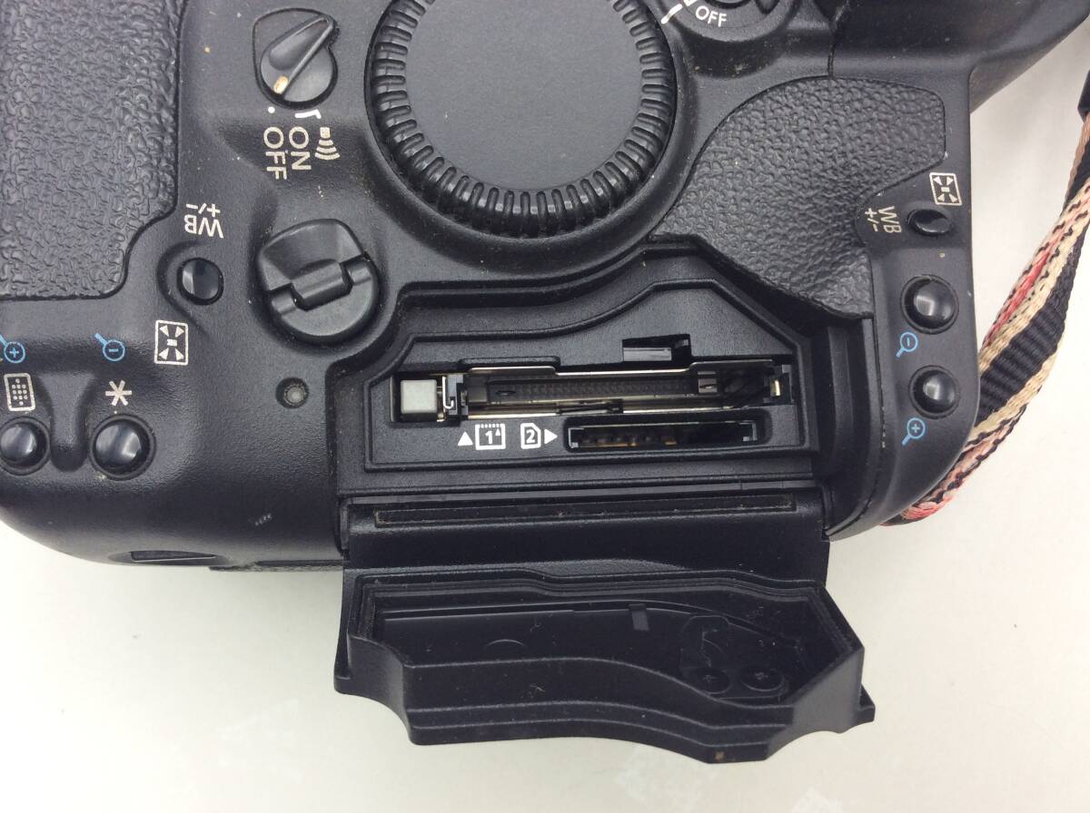RR1★【通電/動作/精度未確認】デジタル一眼レフカメラ Canon キャノン EOS-1 D MarkⅡ DS126051 付属品あり 現状品 ジャンク品_画像8