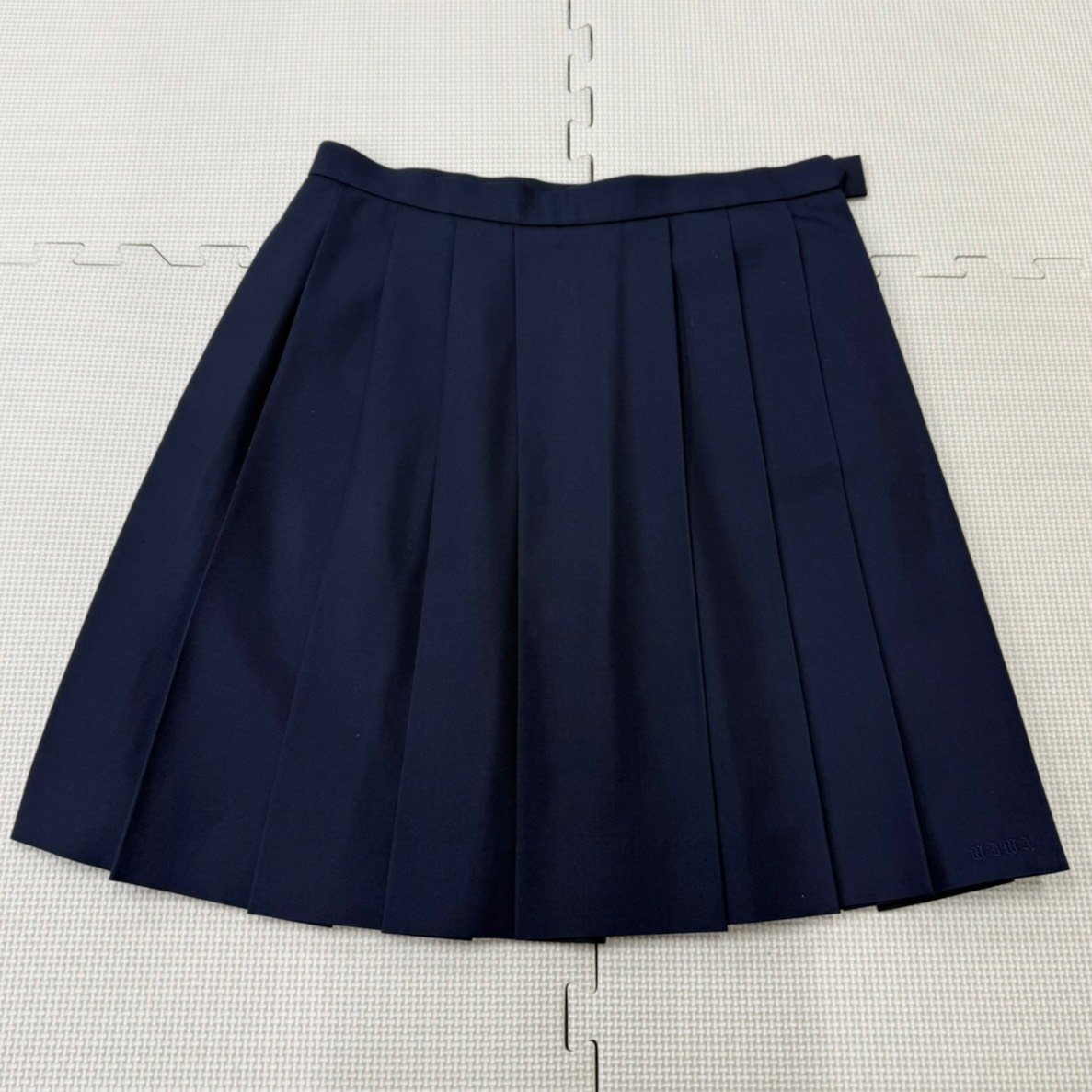 [A2128/A]愛知県 美和高校 旧制服 5点 /校章付/ブレザー:15-57/ベスト:15/ブラウス:LL程度/冬スカート:W69/ネクタイ/制服/学生服/女子学生_画像9