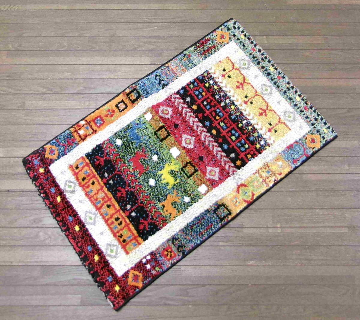 玄関マット　ラグ　マット　50×80cm 　キャベ柄　北欧　ウィルトン織り　土足OK　耐久性バツグン　トルコ製　沖縄、諸島部は不可　_画像1