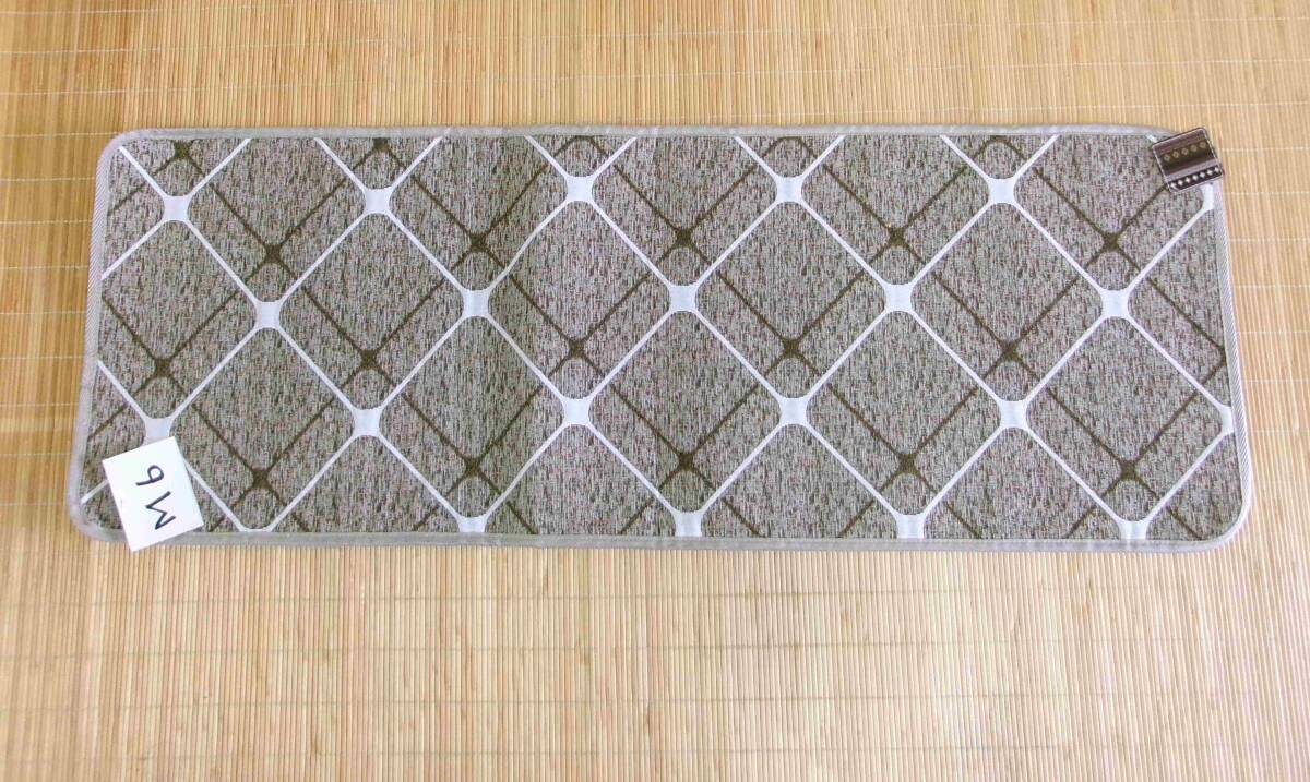 キッチンマット　45×120cm ラグの端材で製作　玄関マット　ロングマット　ベットの前に　部屋の入口にM-6 沖縄、諸島部は不可_画像7