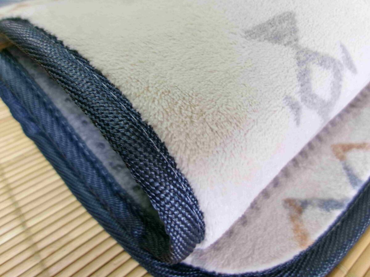 キッチンマット　45×120cm ラグの端材で製作　玄関マット　ロングマット　ベットの前に　部屋の入口にM-12 沖縄、諸島部は不可_画像4