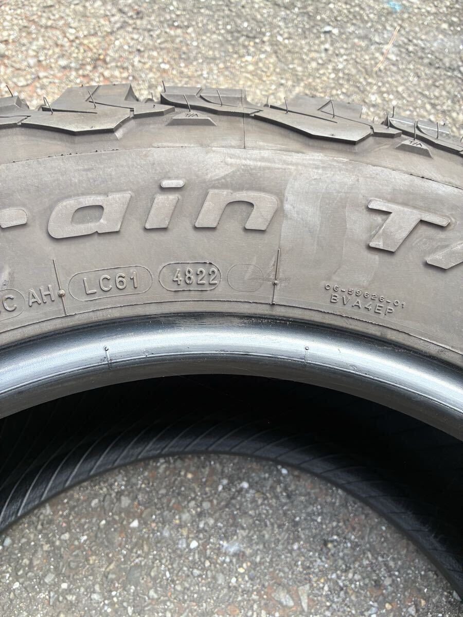 BFGoodrich BFグッドリッチ 265/70R17 121/118S オールテレーン KO2 A/T ホワイトレター 中古　1本 c_画像3