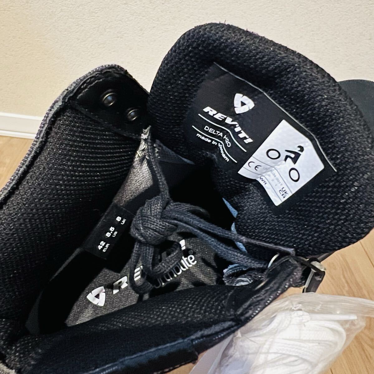 新品　防水　Revit Delta レビット　デルタ H2O オートバイシューズ　ライディングシューズ　26.5cm 　EUR42サイズ。_画像9