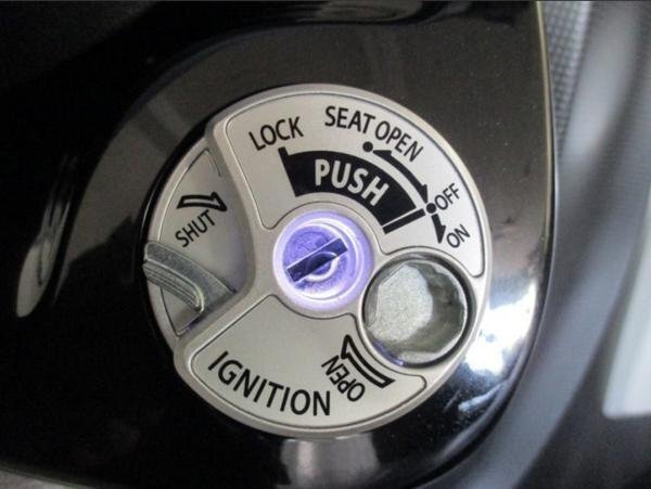 トリシティ155 (SG53J) シャッターキーブランクキー VM8 【TRICITY MWS150-A】_画像3