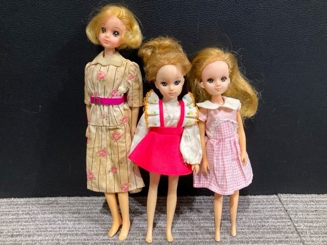 Y4231S リカちゃん 人形 リエ姉さん いづみちゃん ハルミちゃん 初代 後期 2代目 旧タカラ 昭和レトロ 当時物_画像1
