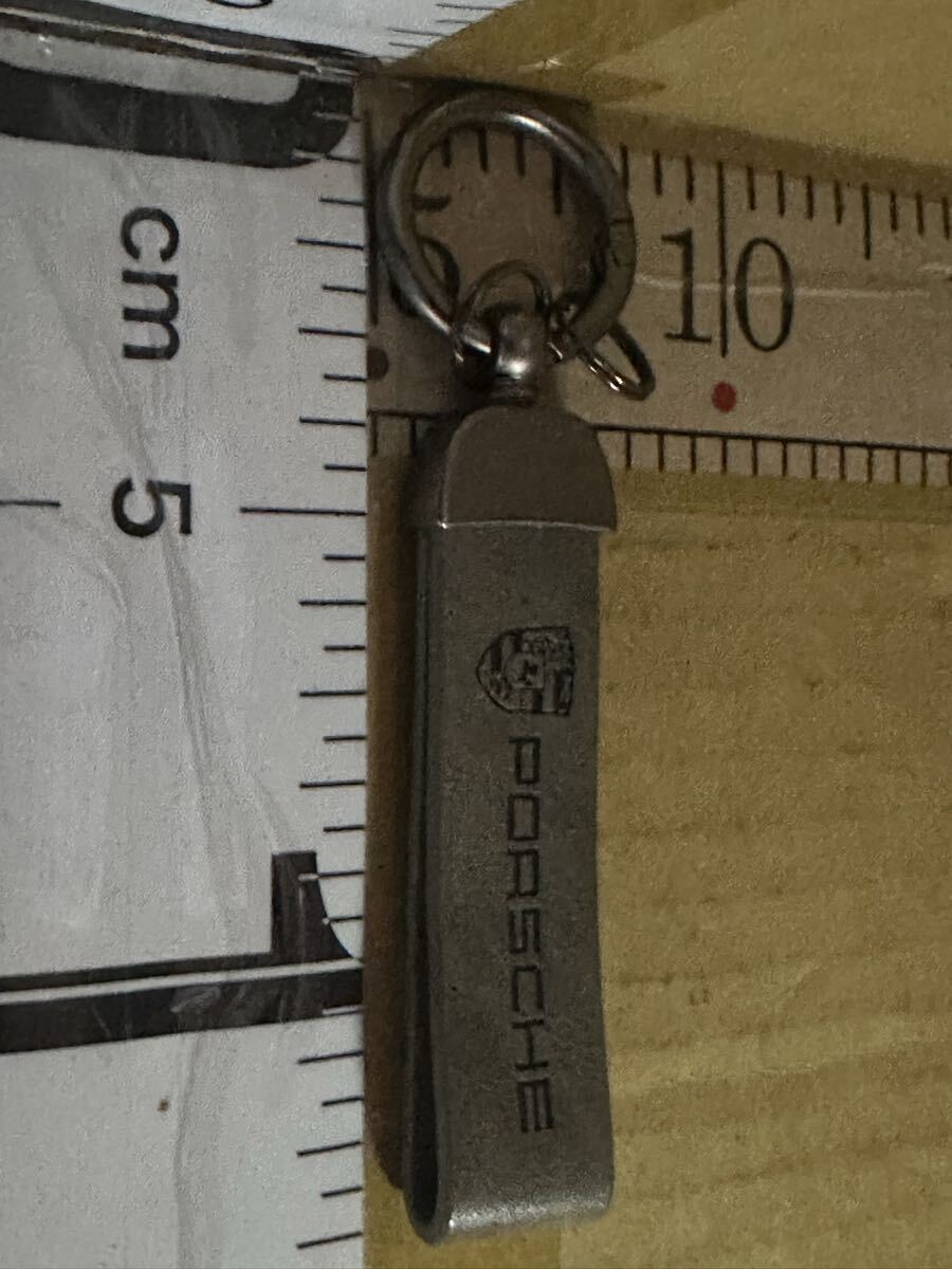 ポルシェ　キーホルダー中古　_画像1