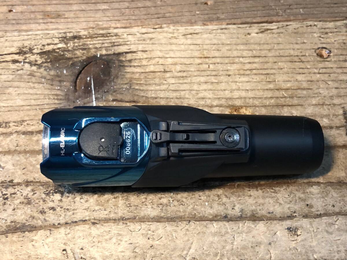 JN913 キャットアイ CATEYE ボルト VOLT400 NEO フロントライト 本体 点灯確認済_画像4