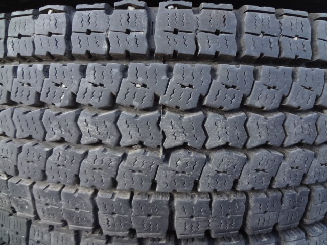 □793 冬 TOYO M919 225/90R17.5 127/125L 4本 2024年製_画像4