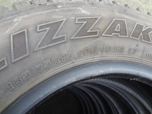 ●9113 冬 美品9.5分山 ブリヂストン W989 185/75R15 106/104N LT 6本 2023年製_画像9