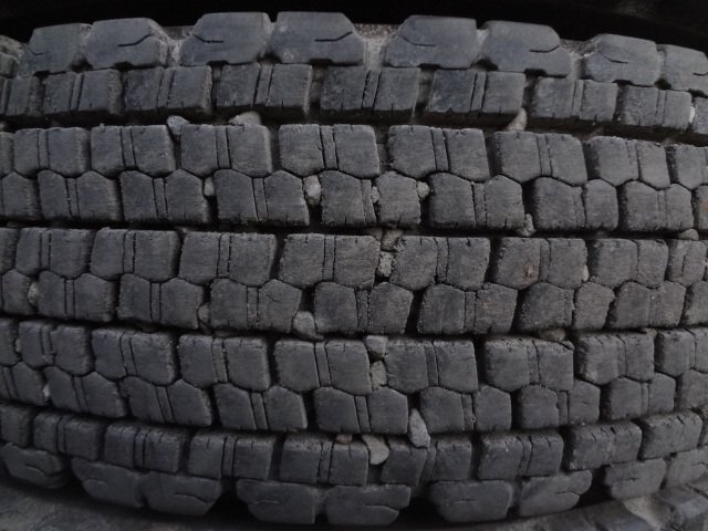 □809 冬 美品9分山～ ブリヂストン W900 225/90R17.5 127/125L 4本 2023年製_画像4