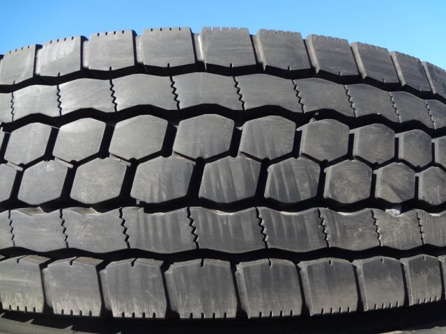 □824 ミックス ほぼ新品 ブリヂストン M899 225/80R17.5 123/122L 6本 2025年製_画像2
