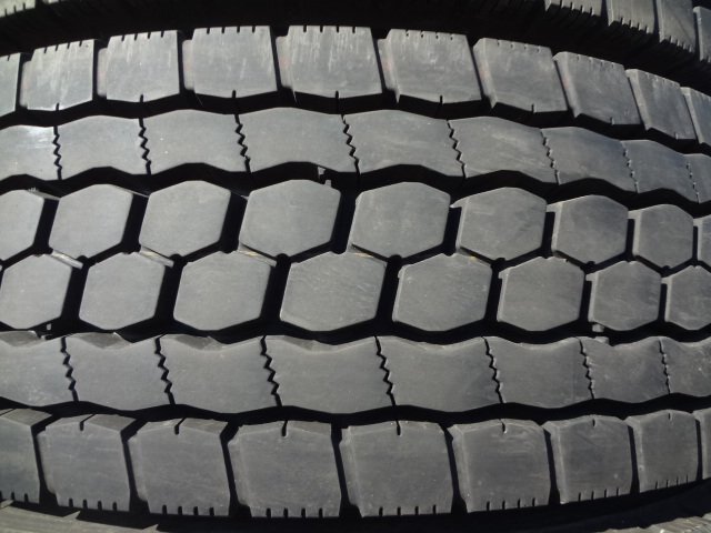 □824 ミックス ほぼ新品 ブリヂストン M899 225/80R17.5 123/122L 6本 2025年製_画像3