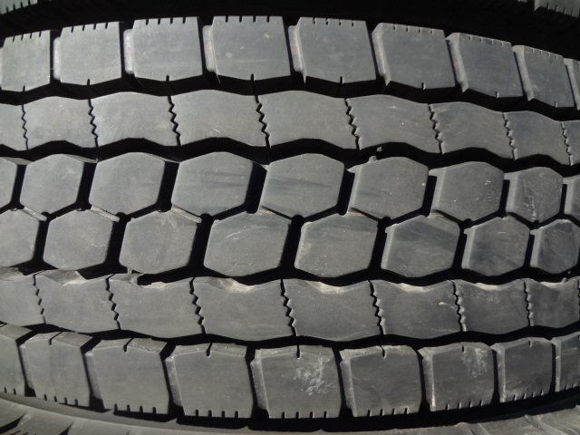 □824 ミックス ほぼ新品 ブリヂストン M899 225/80R17.5 123/122L 6本 2025年製_画像4