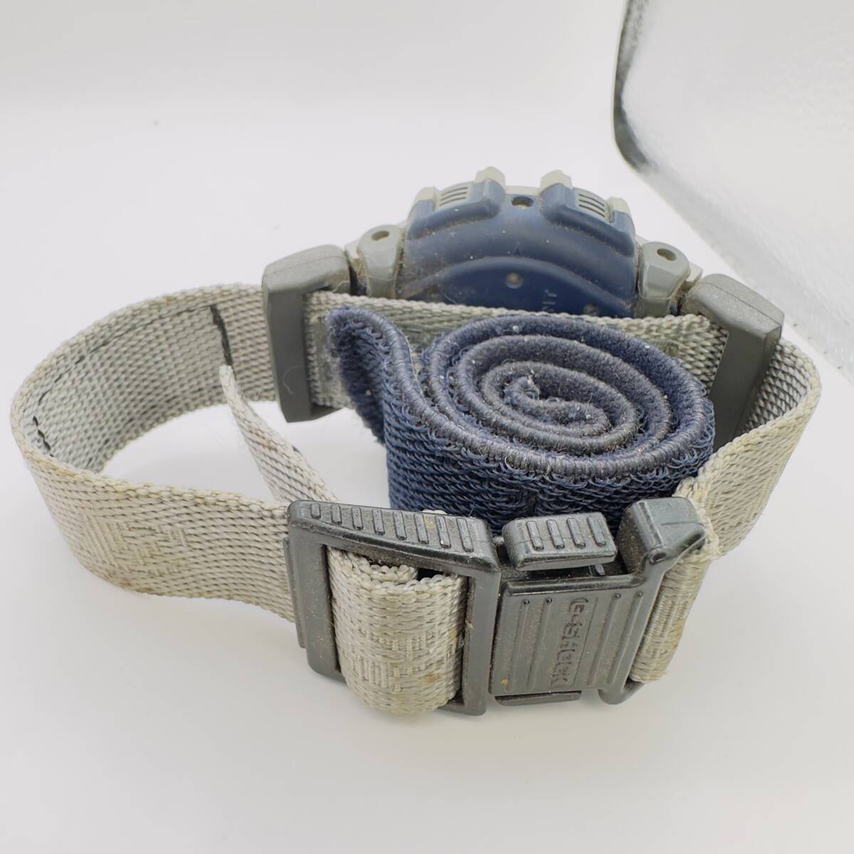 （41）CASIO G-SHOCK メンズ腕時計｜DW-004・45mm・グレーカラー・タフデザイン_画像7