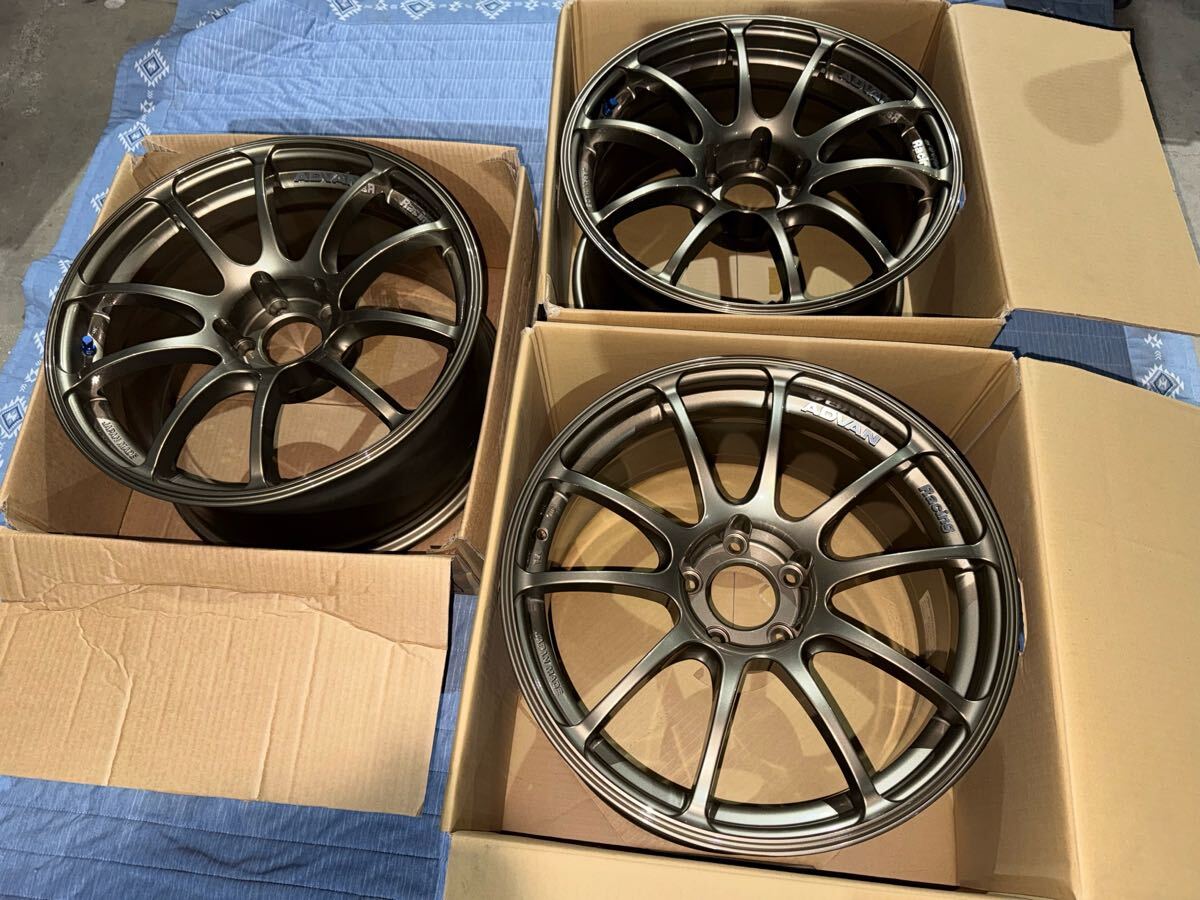 ADVAN Racing RZ 18インチ 9J +25 114.3 新品未使用 3本のみ 希少サイズ アドバン レーシング_画像1
