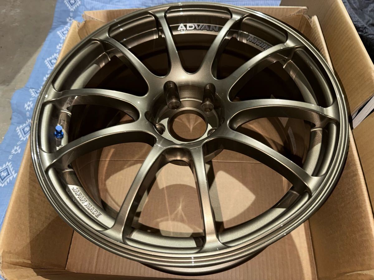ADVAN Racing RZ 18インチ 9J +25 114.3 新品未使用 3本のみ 希少サイズ アドバン レーシング_画像3