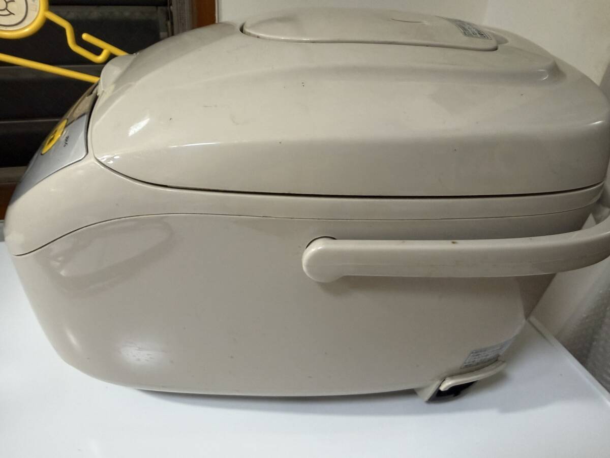 炊飯器 TIGER タイガー JBH-G180C 炊きたて マイコン炊飯ジャー ☆10合　☆１升_画像8