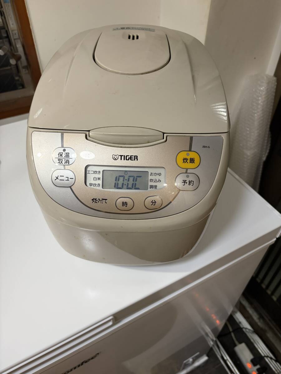 炊飯器 TIGER タイガー JBH-G180C 炊きたて マイコン炊飯ジャー ☆10合　☆１升_画像1