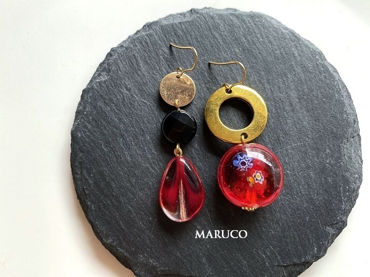 【●MARUCO●】PP25-63オニキス＆RED asymmetry*天然石ピアス Surgical Stainless 送料無料 [イヤリング/樹脂ピアス交換可]_画像1