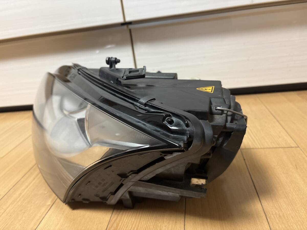 AUDI TT 3.2 クワトロ 8JBUBF 左側ヘッドライト_画像3