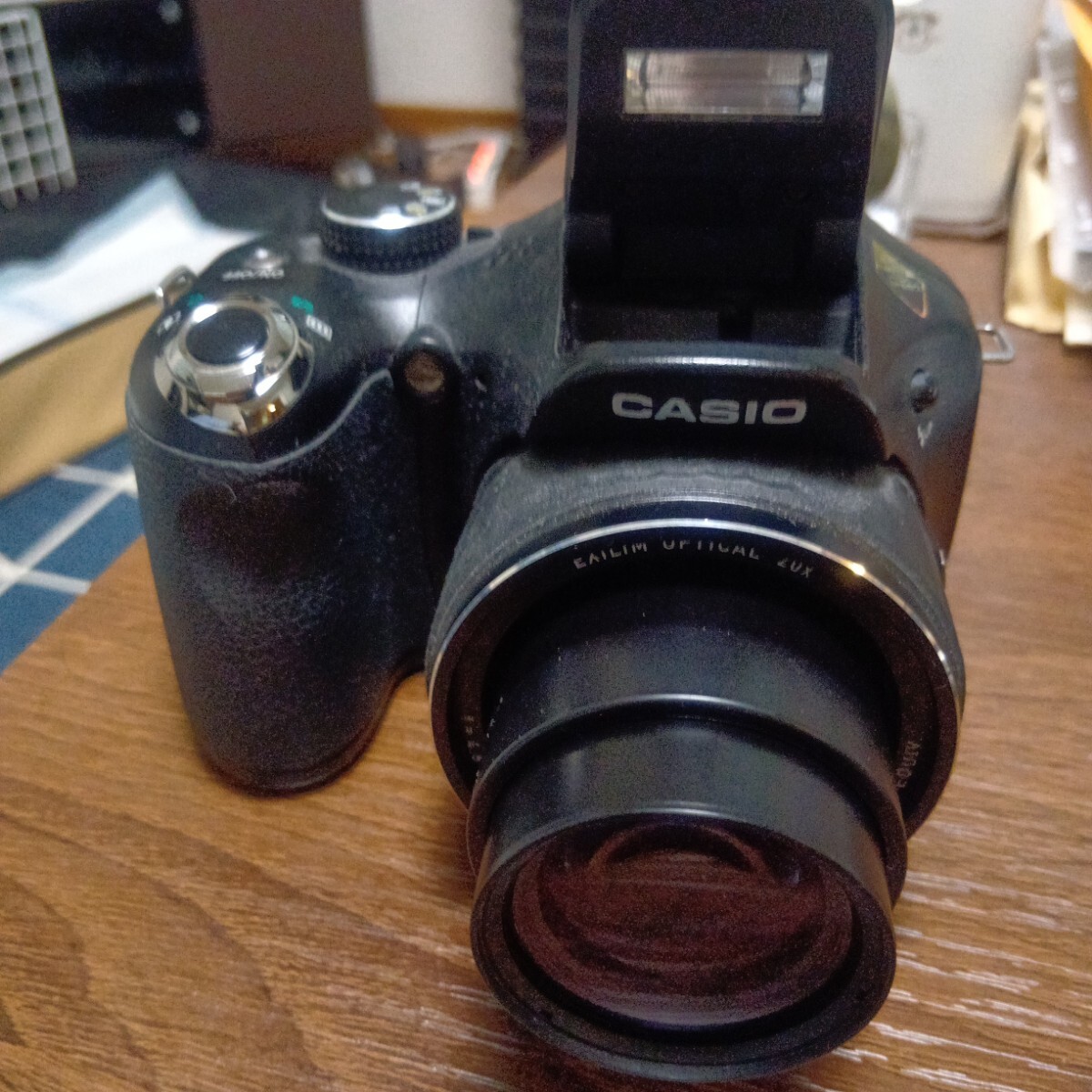 カシオHIGH SPEED EXILIM EX-FH25コンパクトデジタルカメラ_画像1