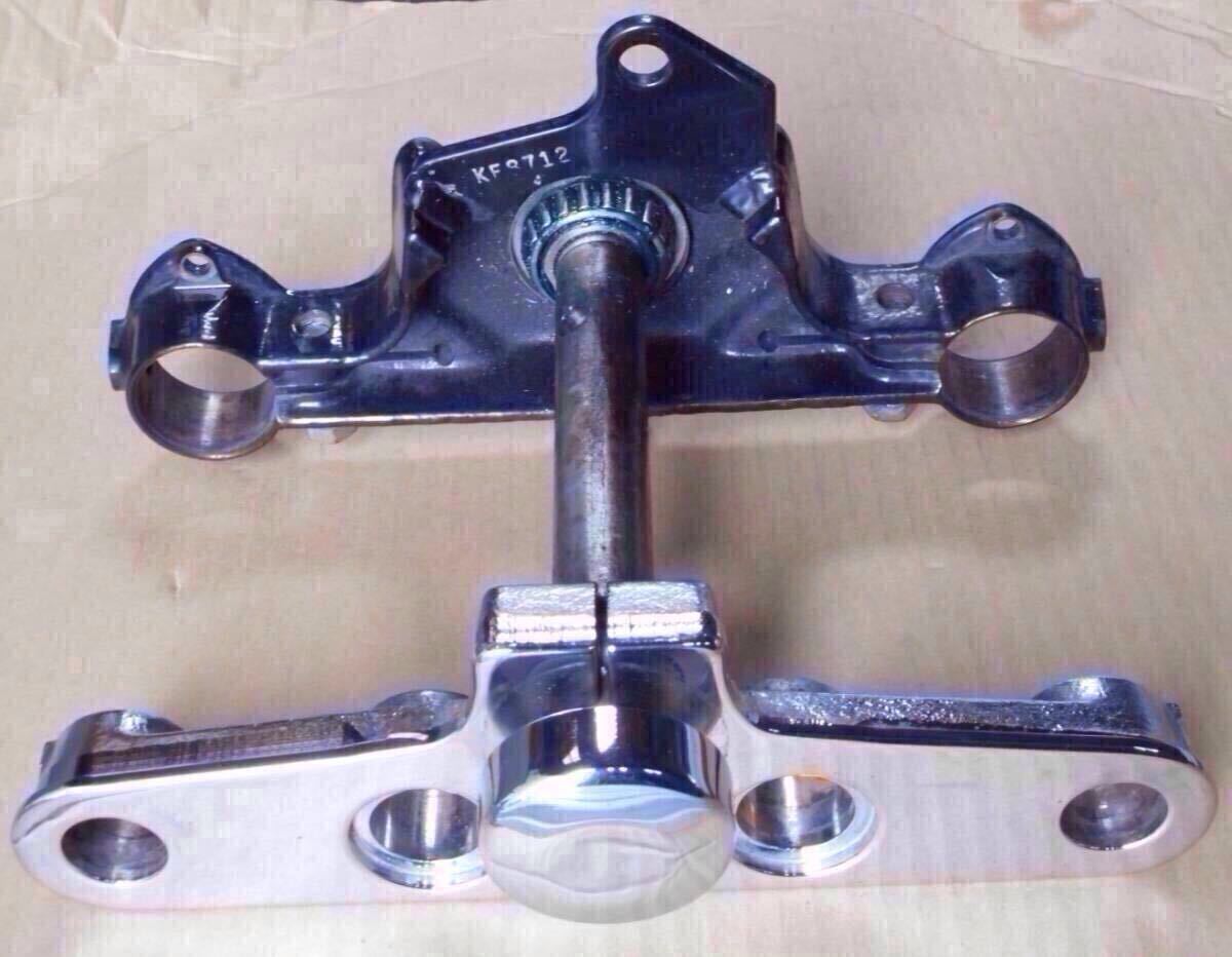 ☆ハーレー ファットボーイ FLSTF 純正品 フロントステム トリプルツリー_画像2